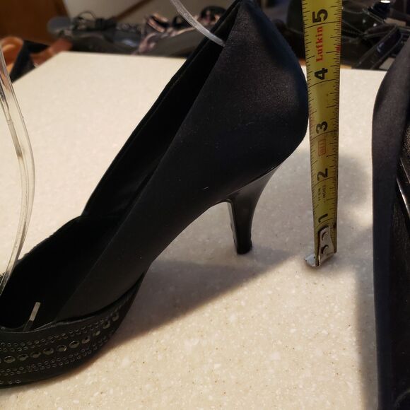 Donald J Pliner Black Professional embellished Pump heel Size 8.5 - Picture 7 of 9